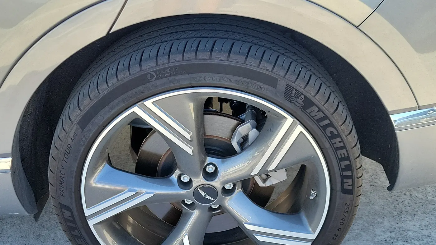 2025 Genesis GV80 2.5T Prestige