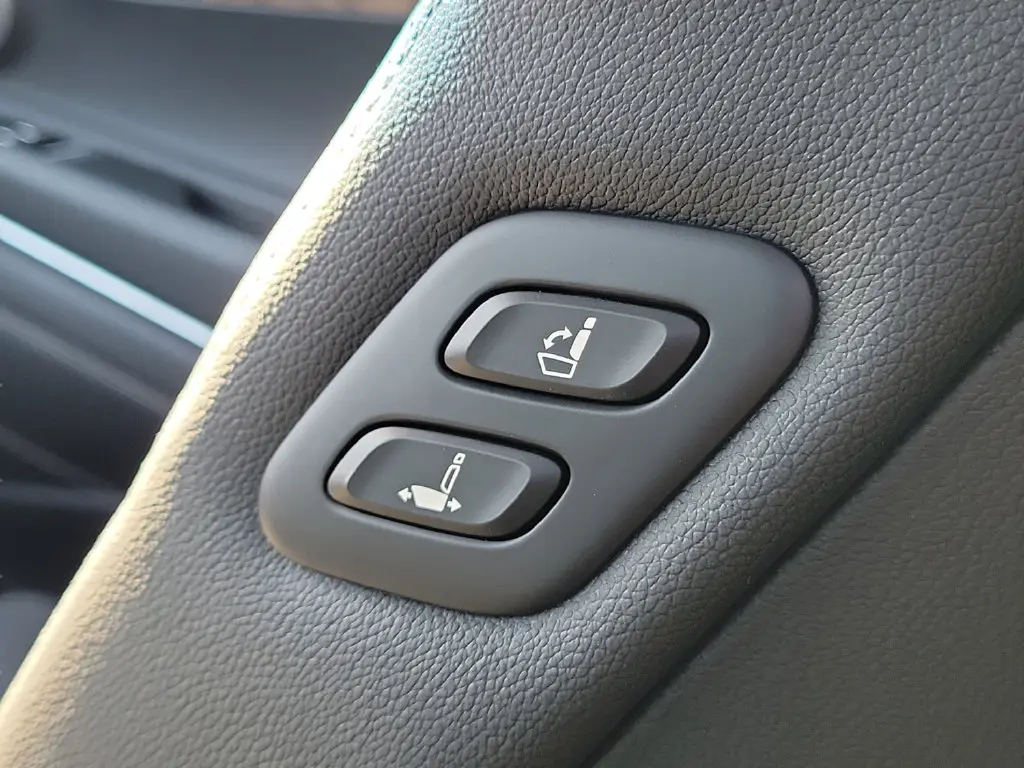 2026 Genesis GV80 - $69,099