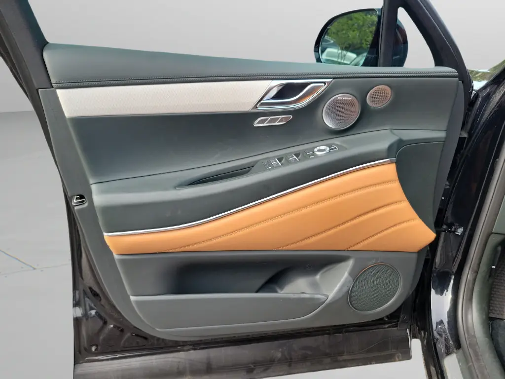 2025 Genesis GV80 - $60,199