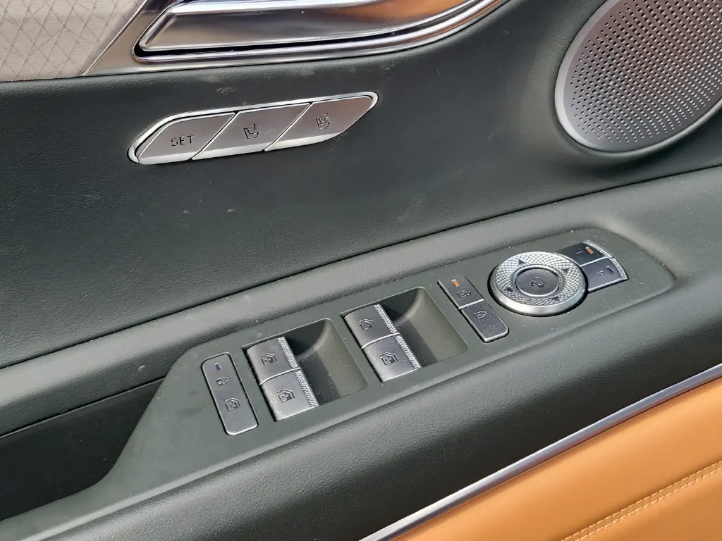 2025 Genesis GV80 - $60,199