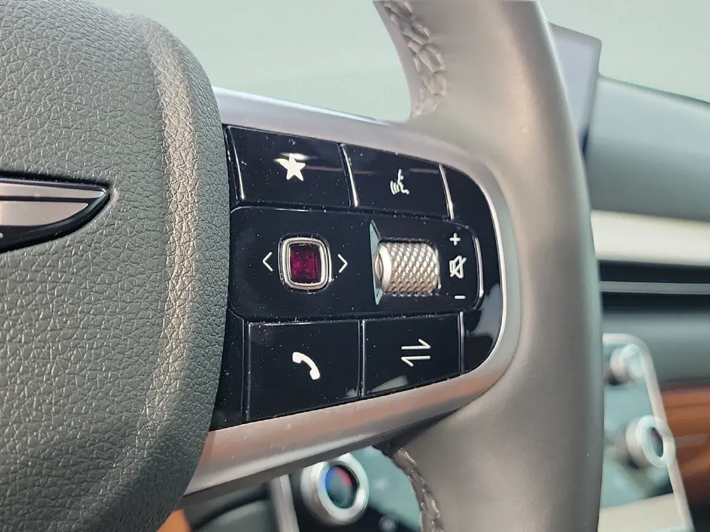 2025 Genesis GV80 - $60,199