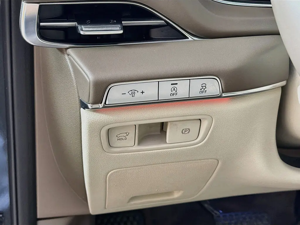 2024 Genesis GV80 - $34,349