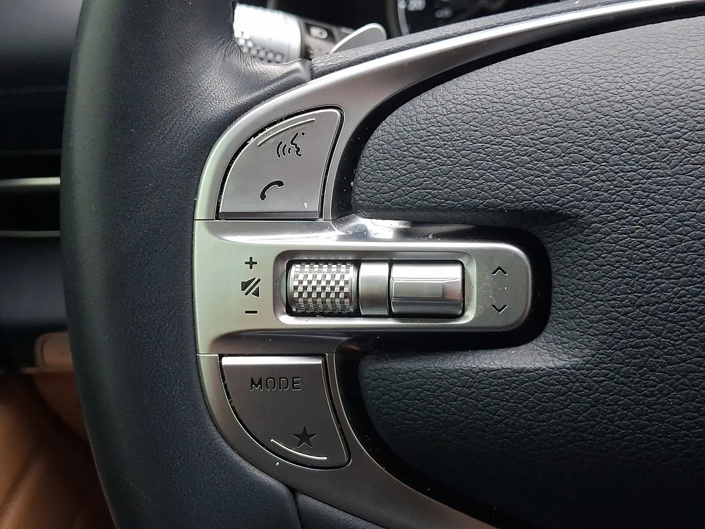 2021 Genesis GV80 - $25,900