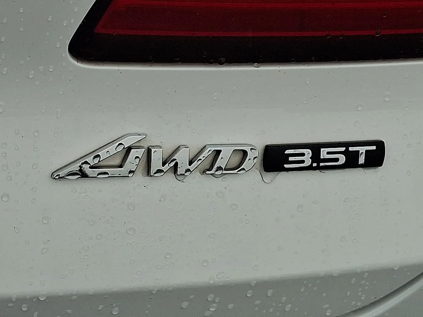 2021 Genesis GV80 - $25,900