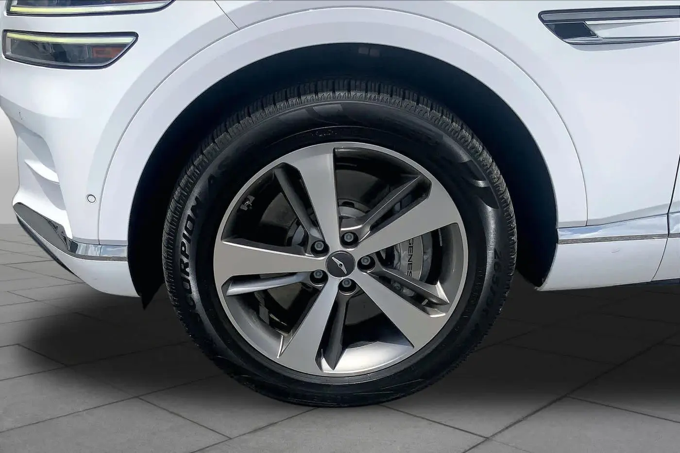 2021 Genesis GV80 - $31,989