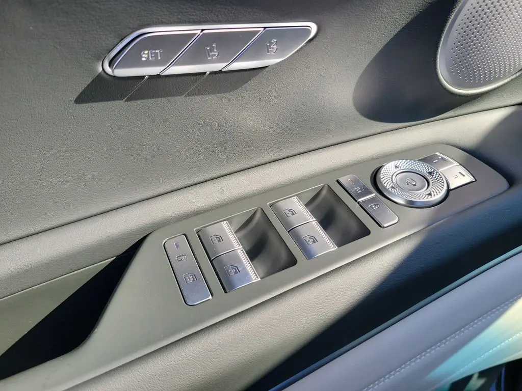 2026 Genesis GV80 - $71,999
