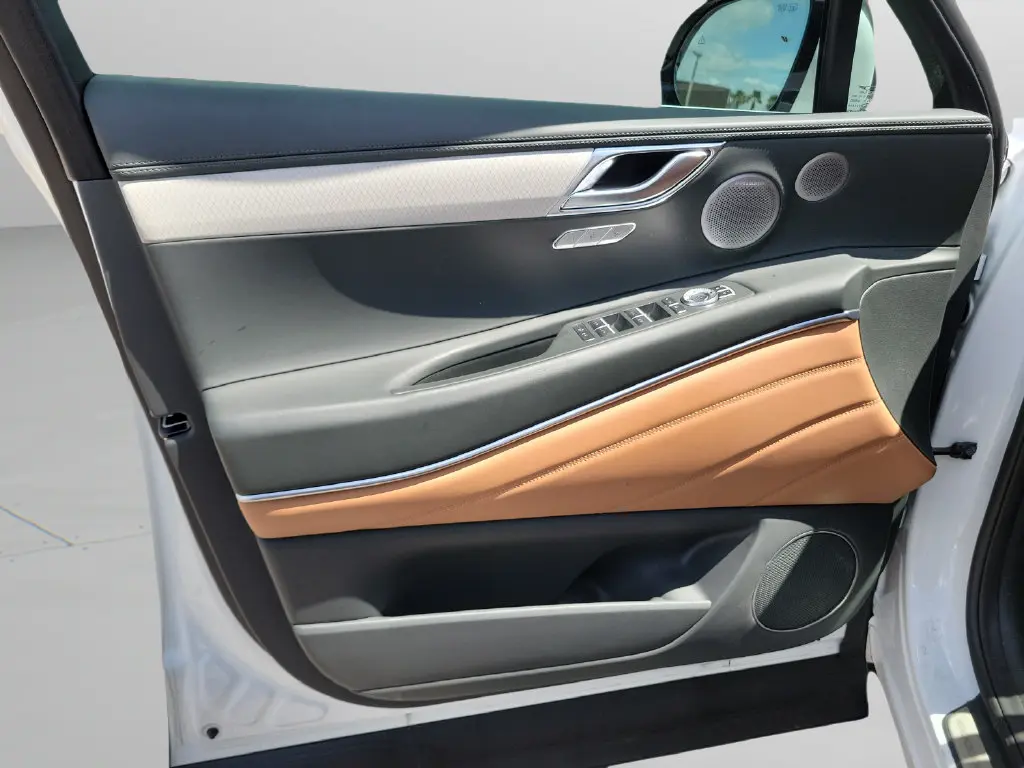 2026 Genesis GV80 - $67,100