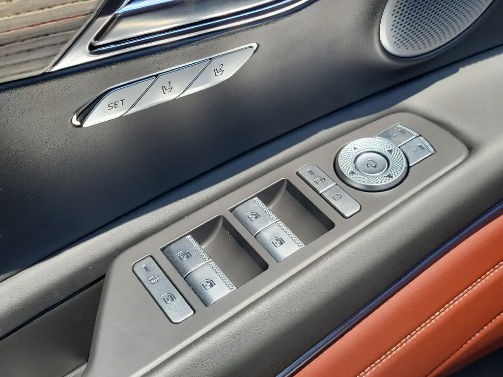 2025 Genesis GV80 - $67,199
