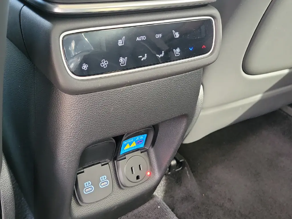 2025 Genesis GV80 - $69,199