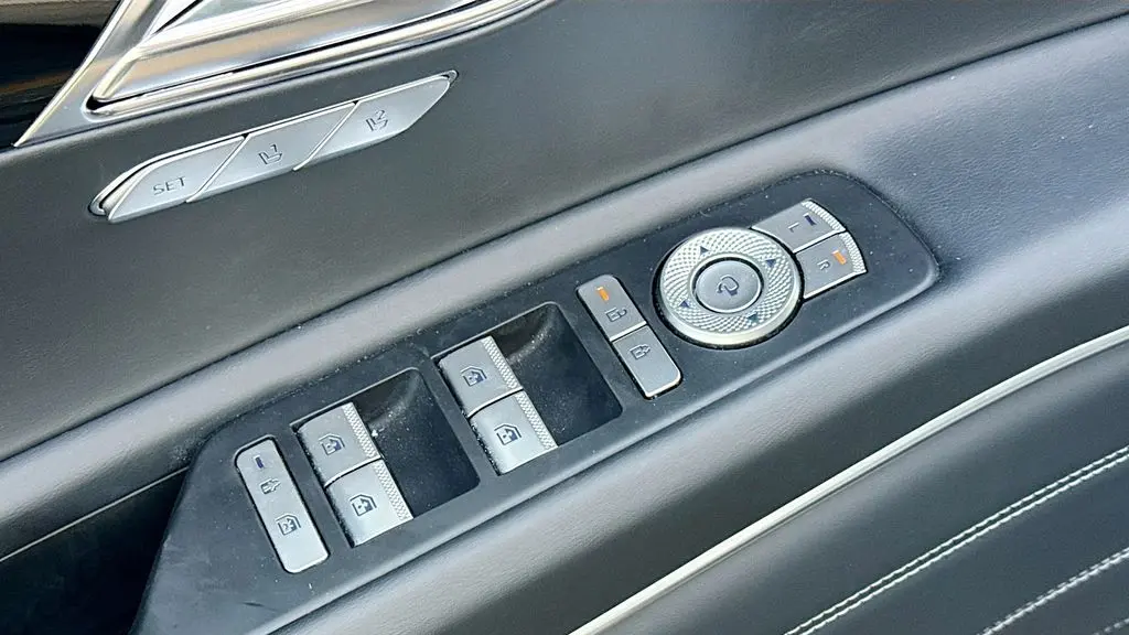 2025 Genesis GV80 2.5T Standard