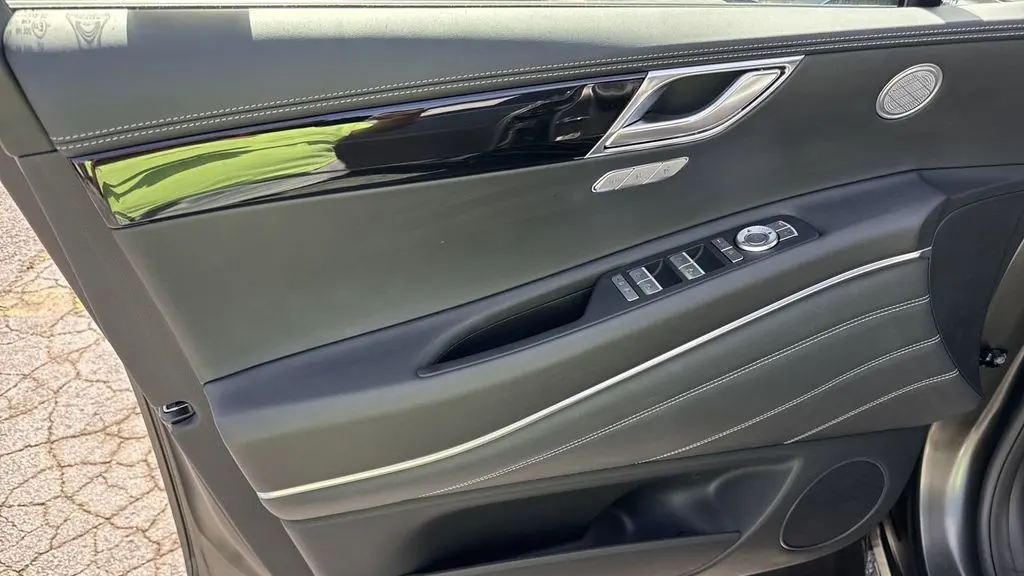 2025 Genesis GV80 2.5T Standard