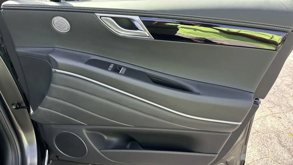 2025 Genesis GV80 2.5T Standard