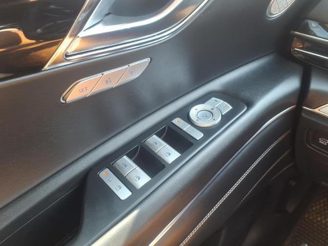 2025 Genesis GV80 - $39,200