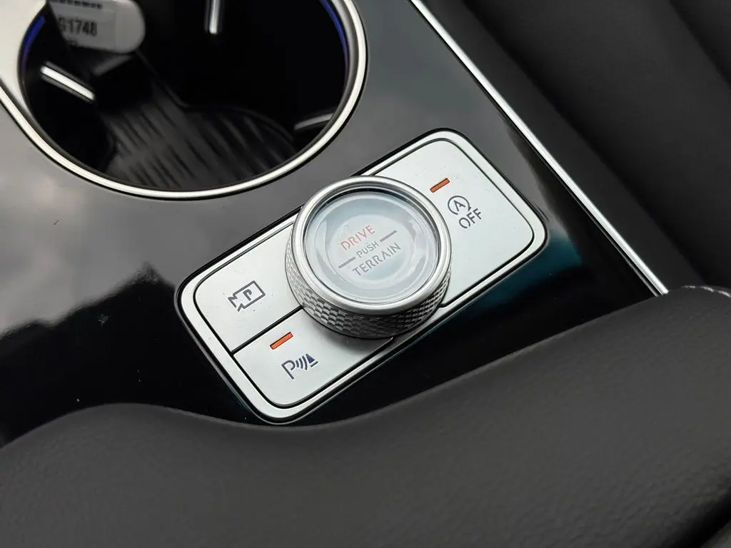 2027 Genesis GV80 - $64,477