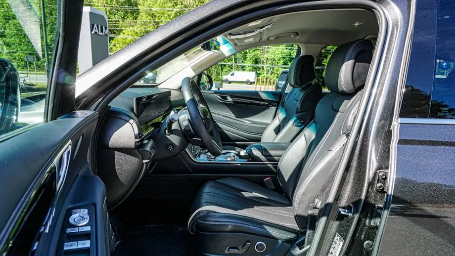 2025 Genesis GV80 2.5T Standard