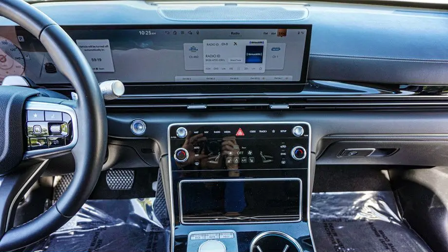 2025 Genesis GV80 2.5T Standard