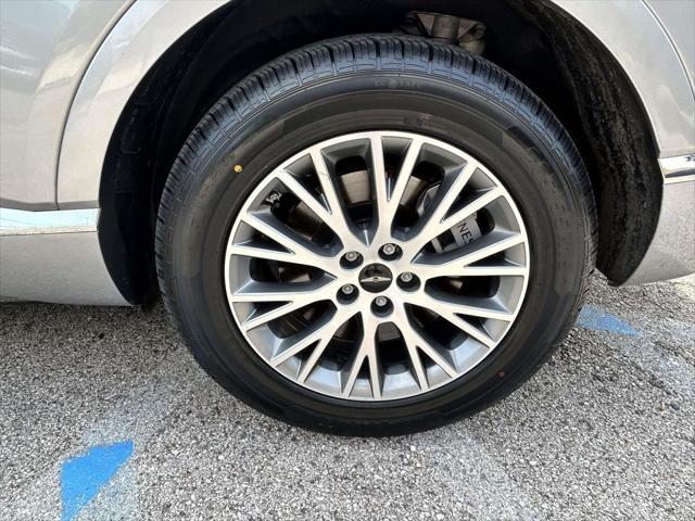 2025 Genesis GV80 - $35,576