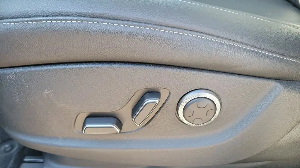 2025 Genesis GV80 2.5T Standard