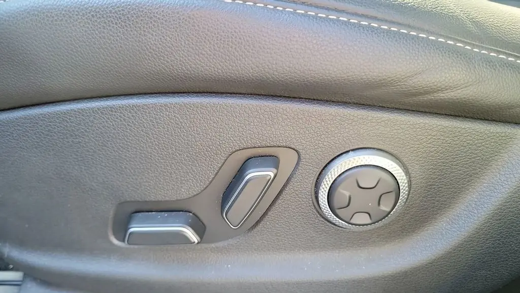 2025 Genesis GV80 2.5T Standard