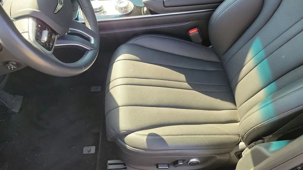 2025 Genesis GV80 2.5T Standard