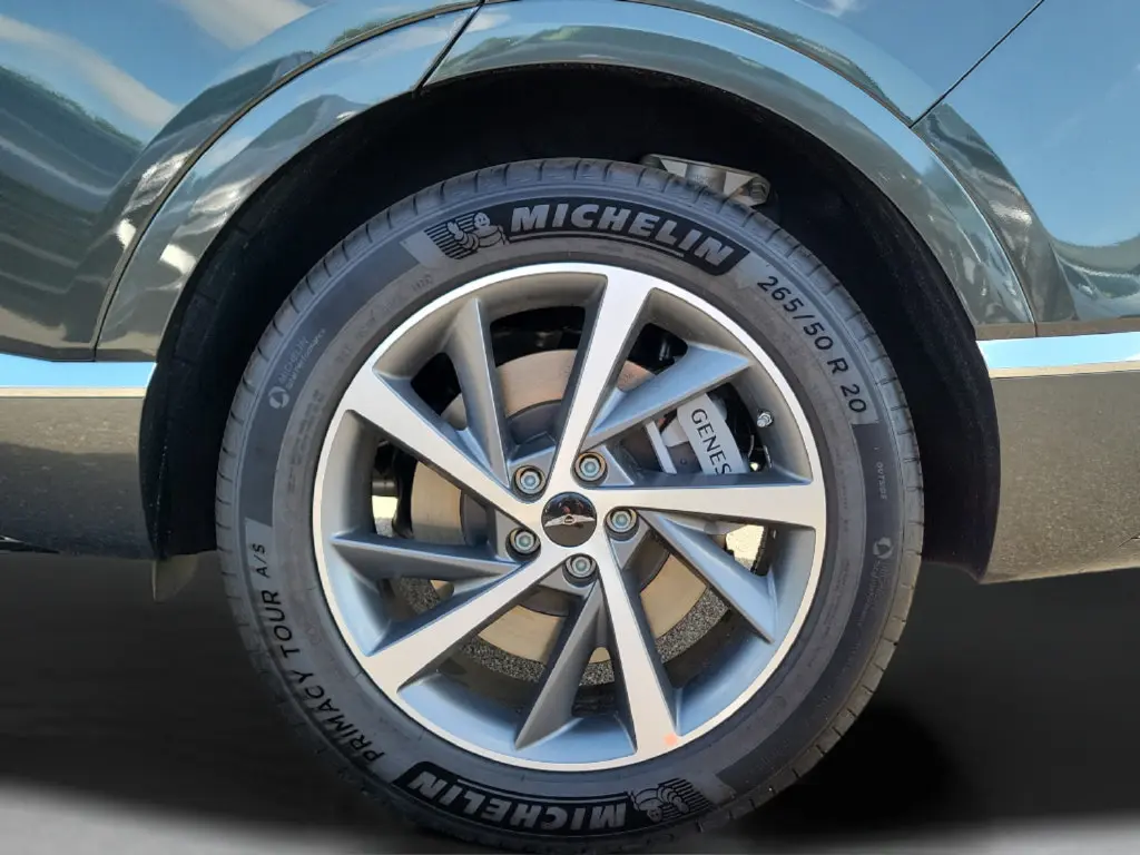 2026 Genesis GV80 - $62,099