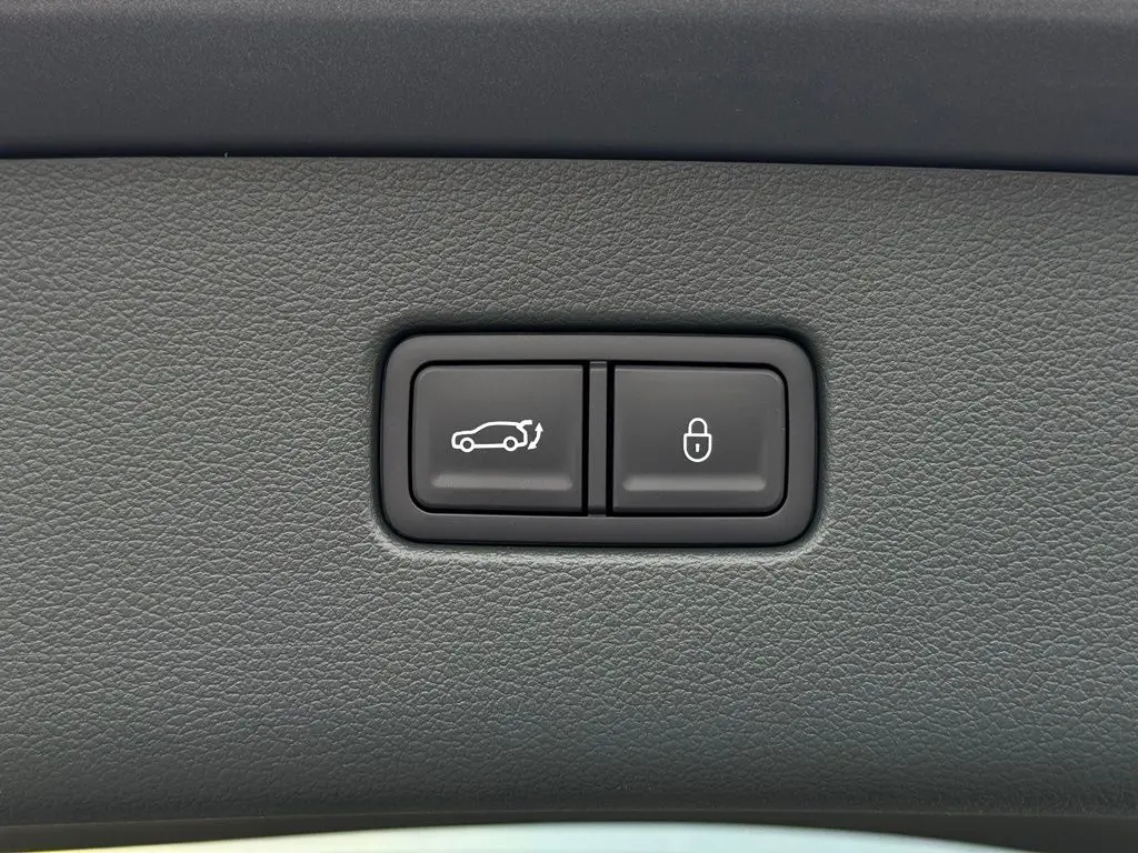 2026 Genesis GV80 - $63,953