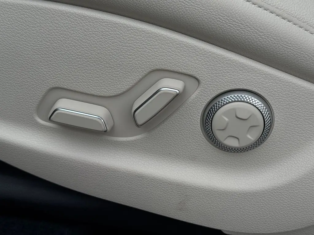 2026 Genesis GV80 - $63,953