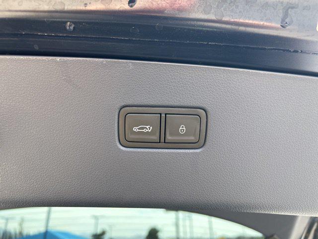 2025 Genesis GV80 - $71,995