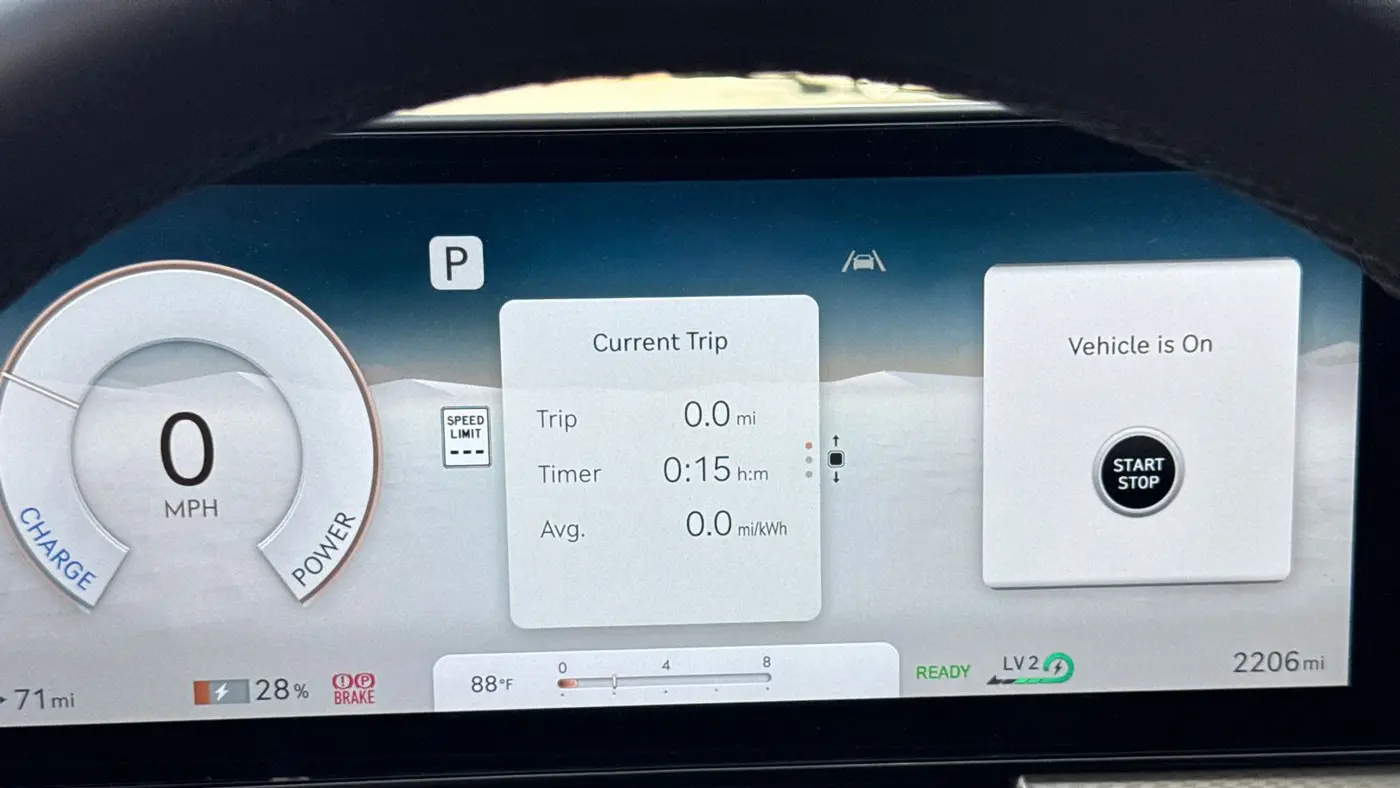 2025 Genesis GV60 Standard