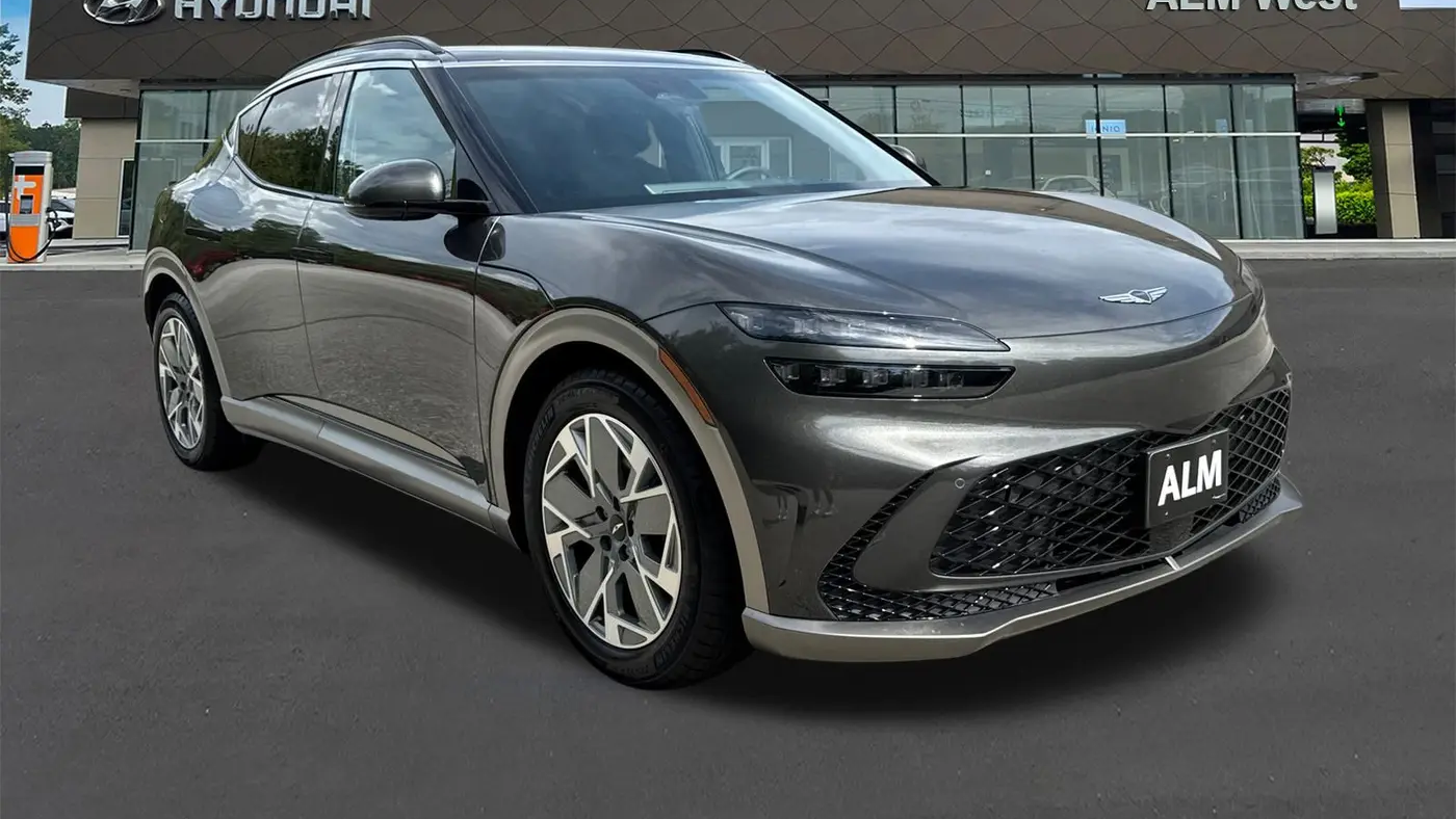 2025 Genesis GV60 Standard