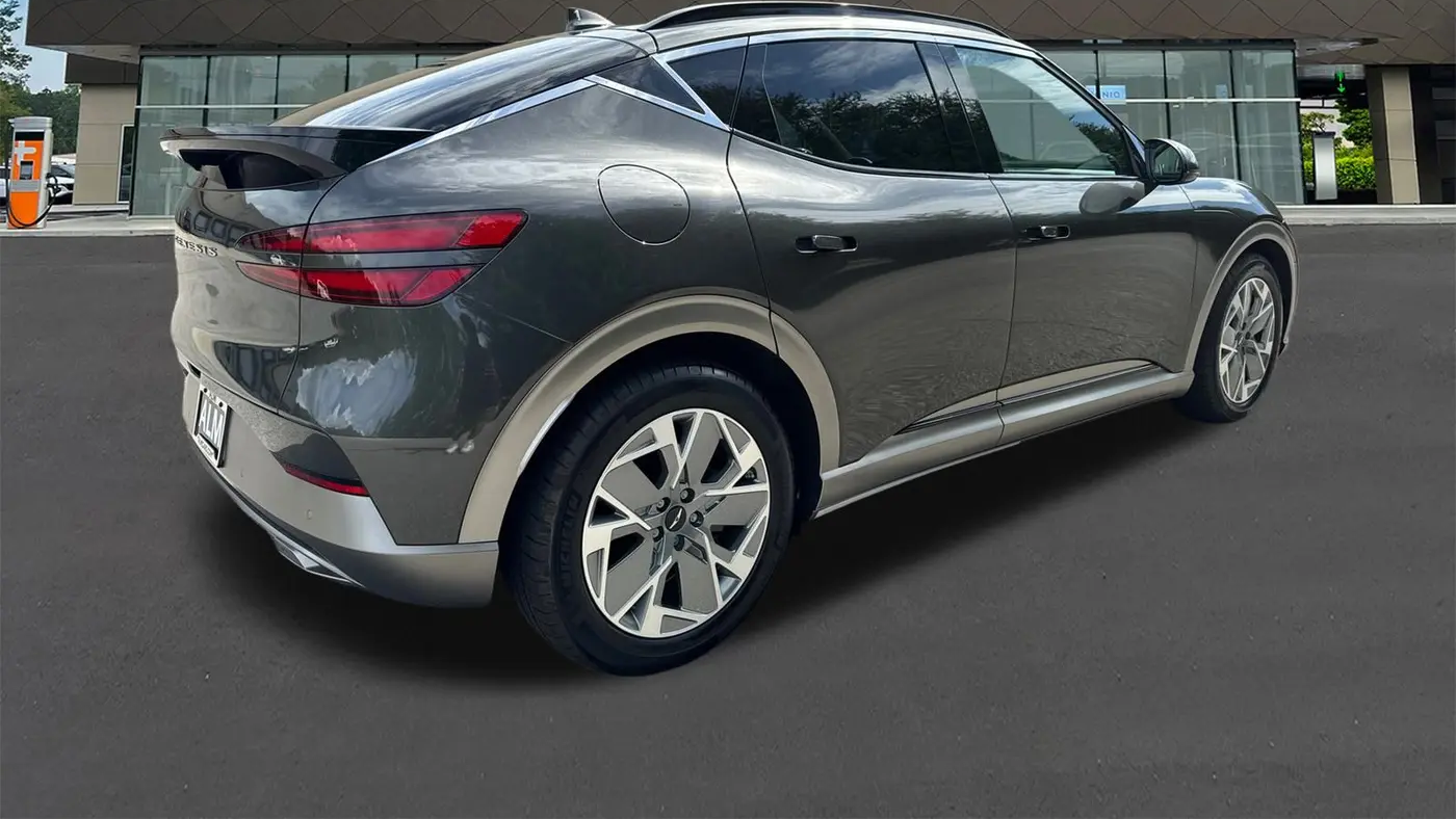 2025 Genesis GV60 Standard