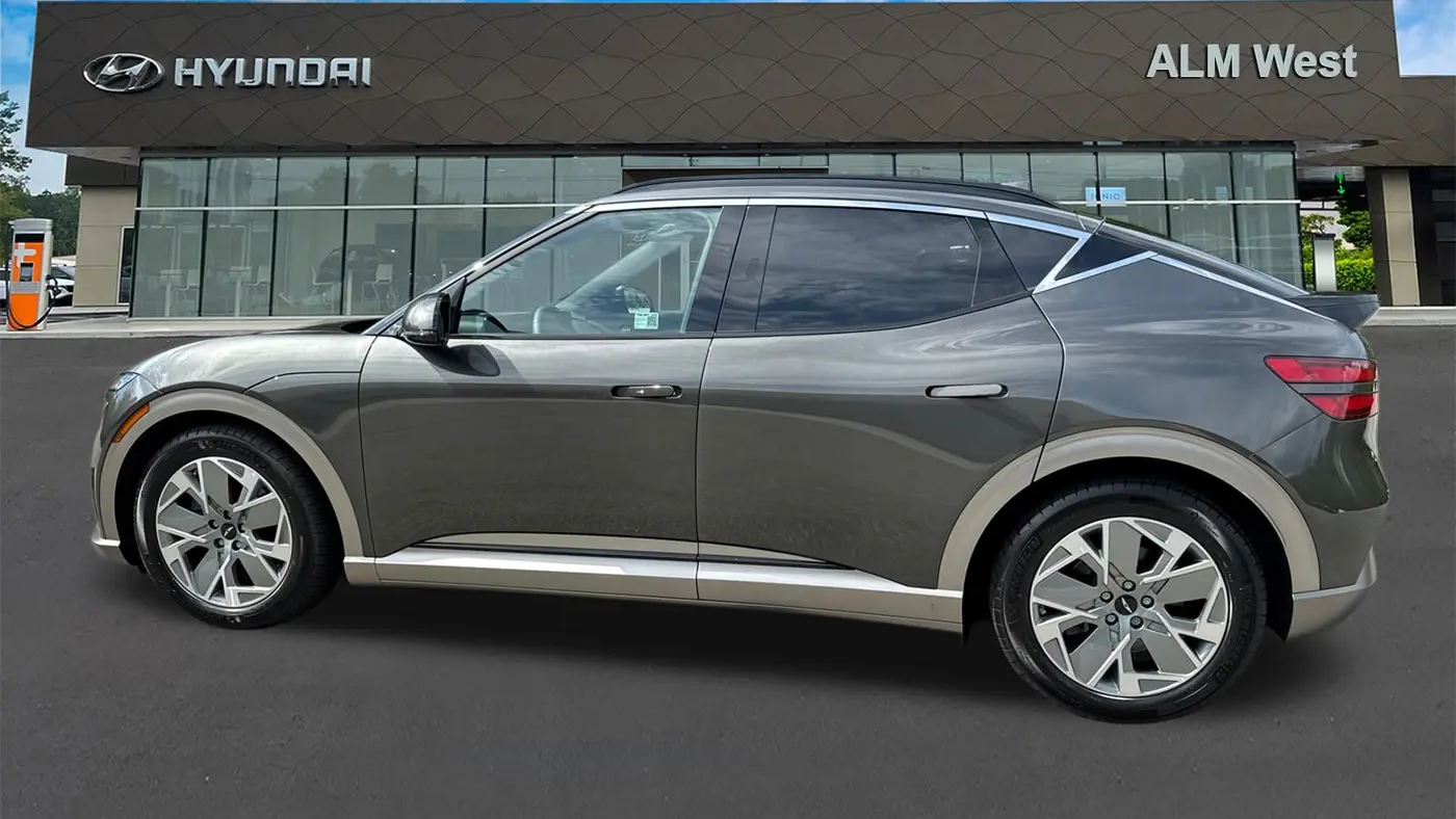 2025 Genesis GV60 Standard
