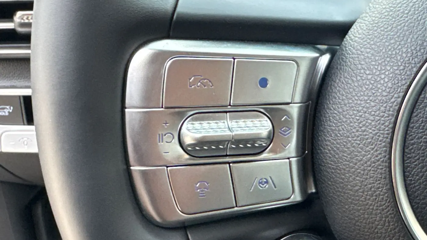 2025 Genesis GV60 Standard