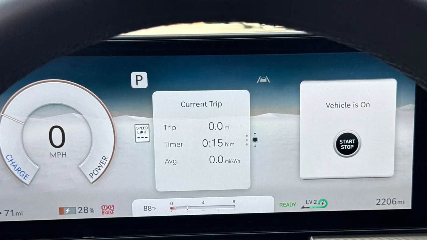 2025 Genesis GV60 Standard