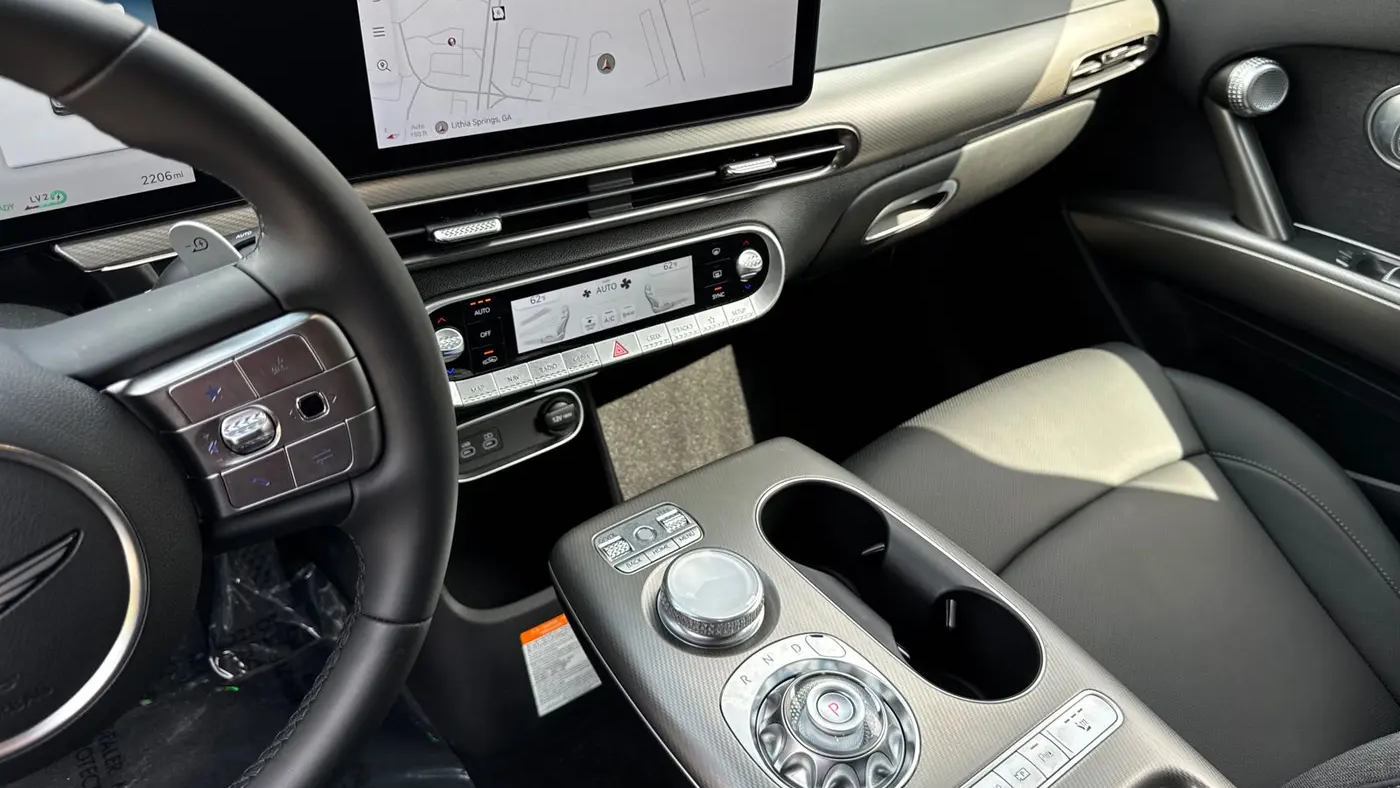 2025 Genesis GV60 Standard