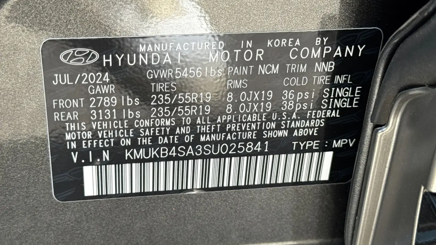 2025 Genesis GV60 Standard