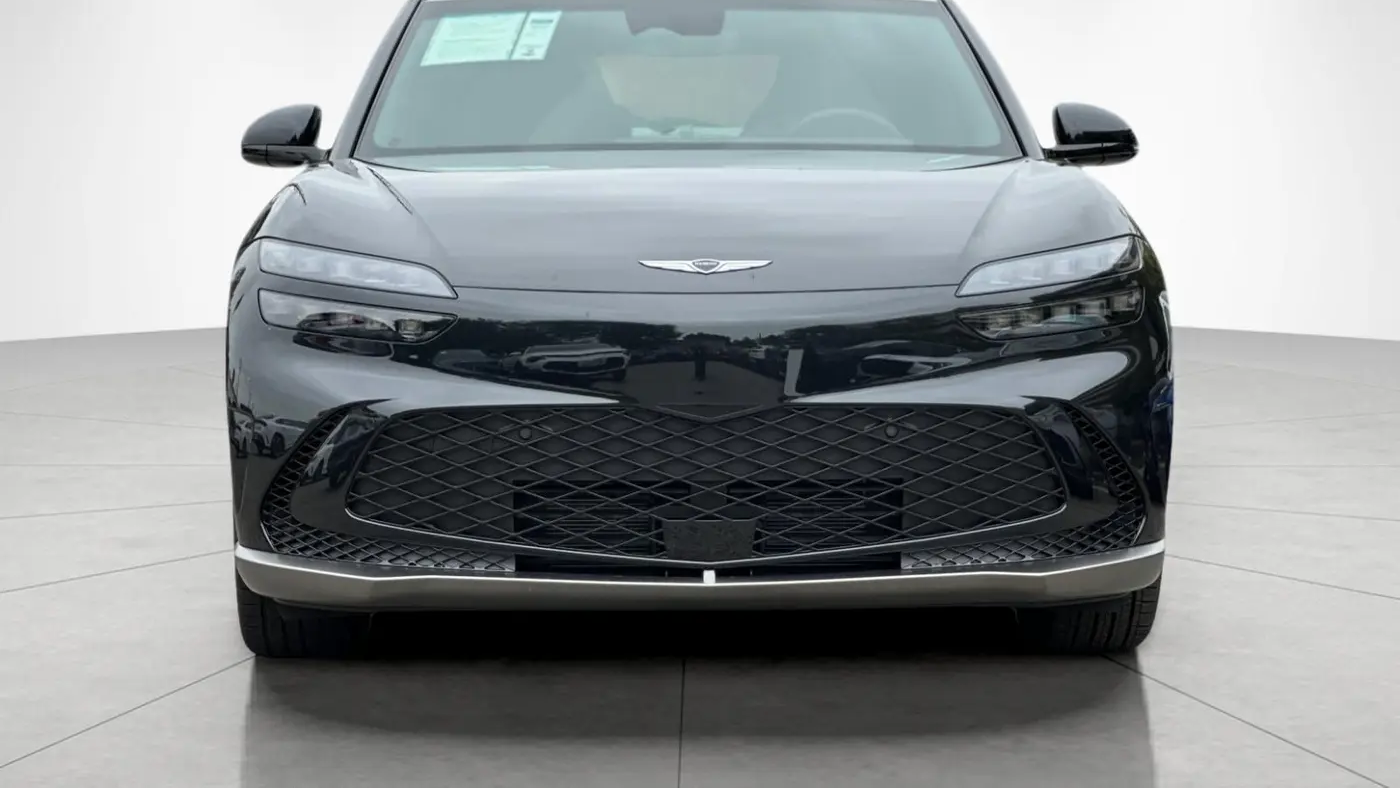 2025 Genesis GV60 Standard