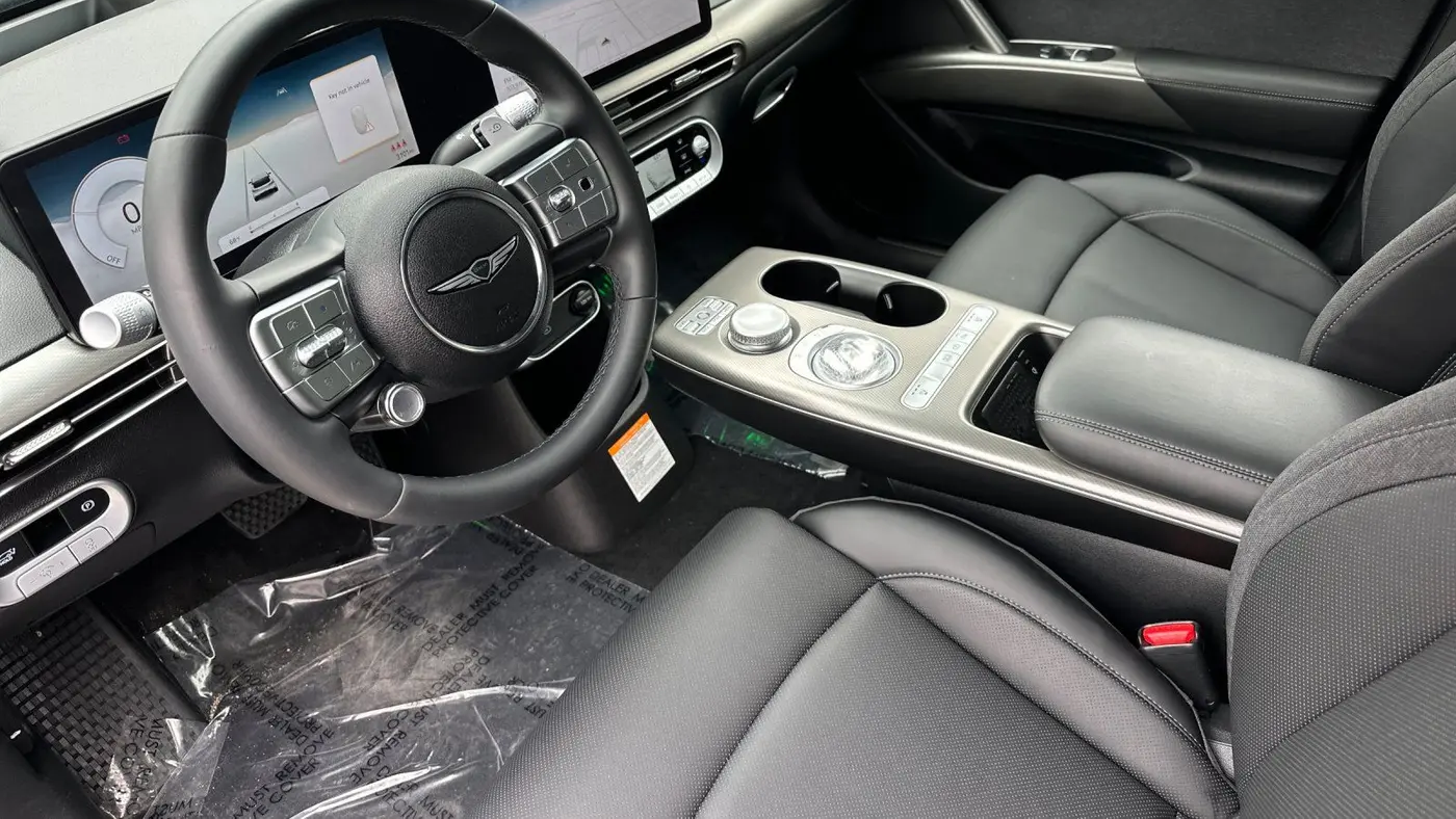 2025 Genesis GV60 Standard