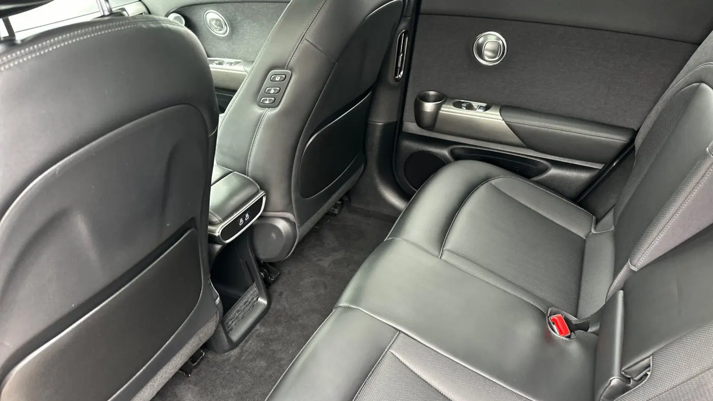 2025 Genesis GV60 Standard