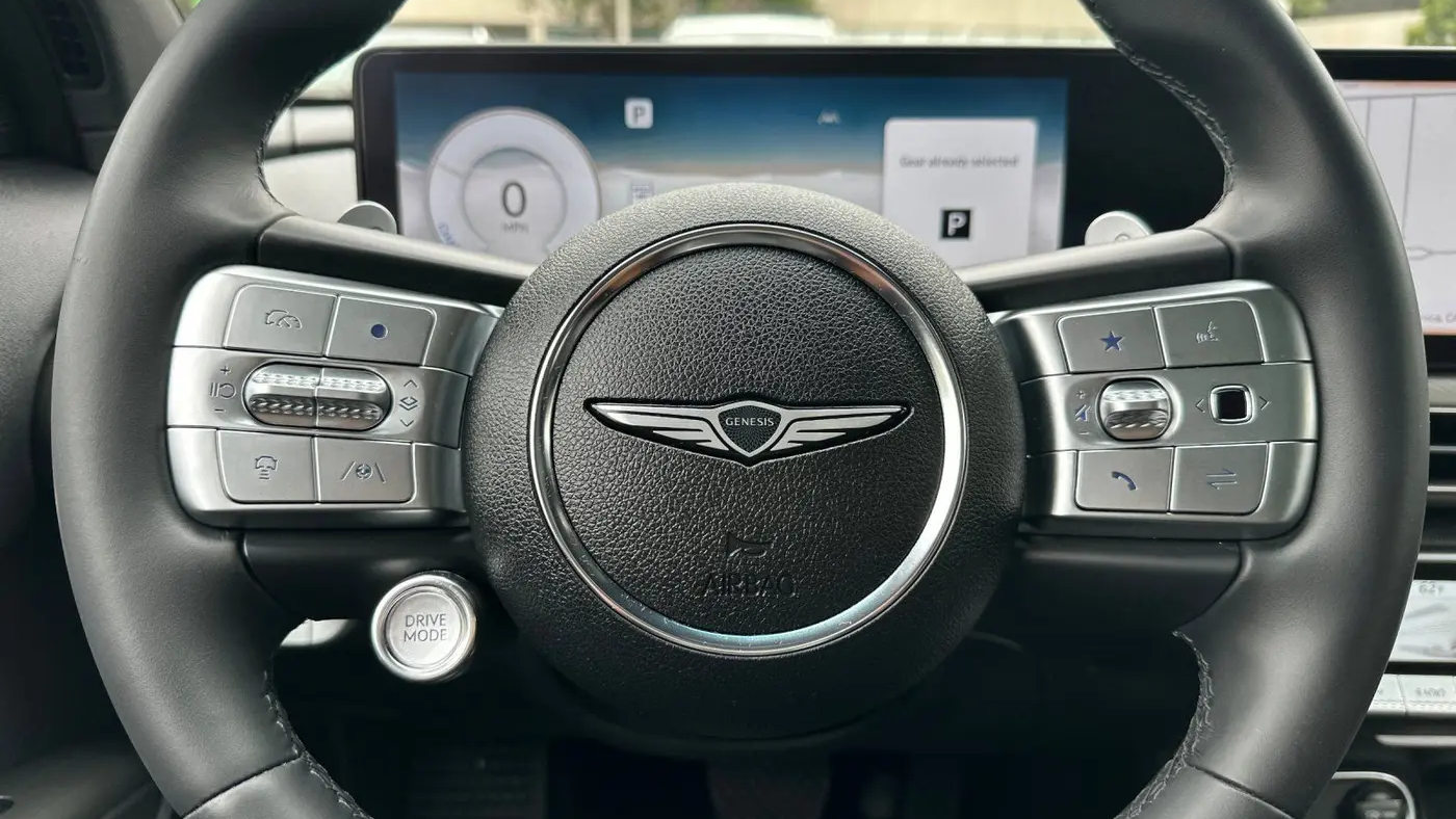 2025 Genesis GV60 Standard