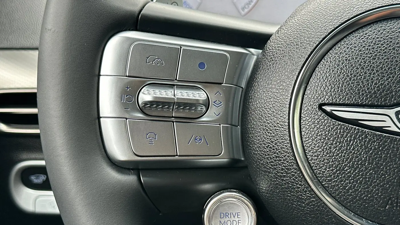 2025 Genesis GV60 Standard