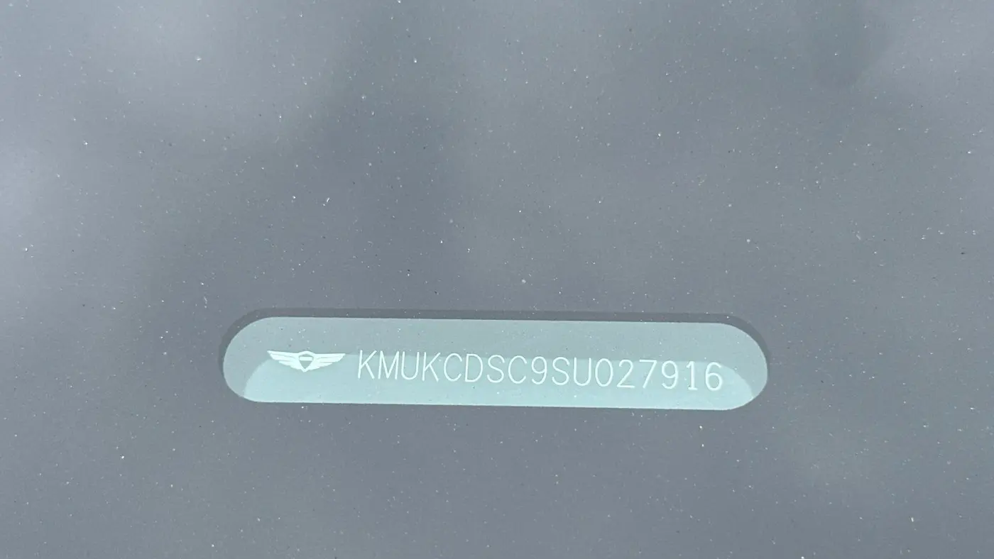2025 Genesis GV60 Standard