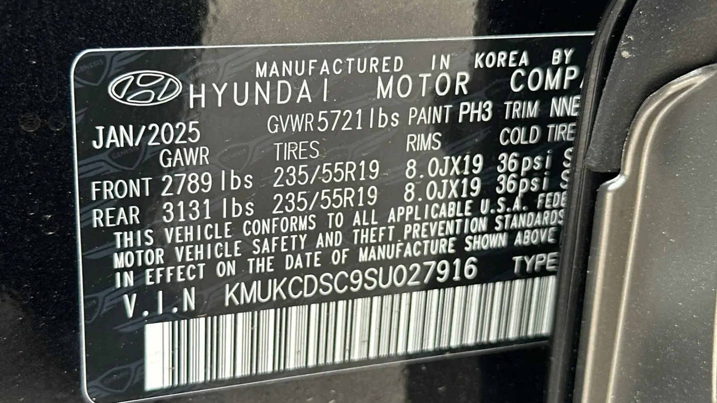 2025 Genesis GV60 Standard