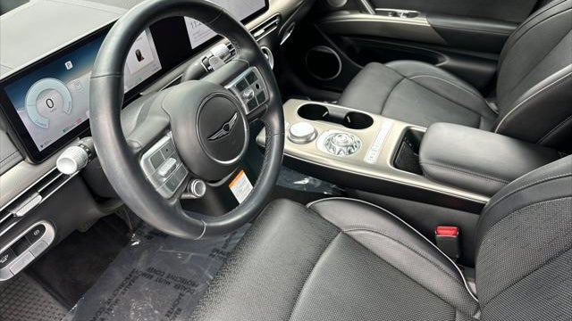 2023 Genesis GV60 Advanced