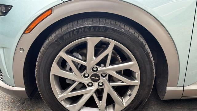 2023 Genesis GV60 Advanced