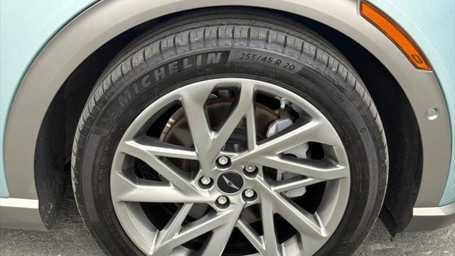 2023 Genesis GV60 Advanced