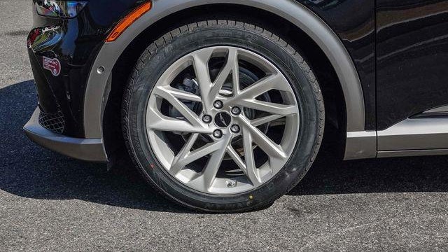 2023 Genesis GV60 Advanced