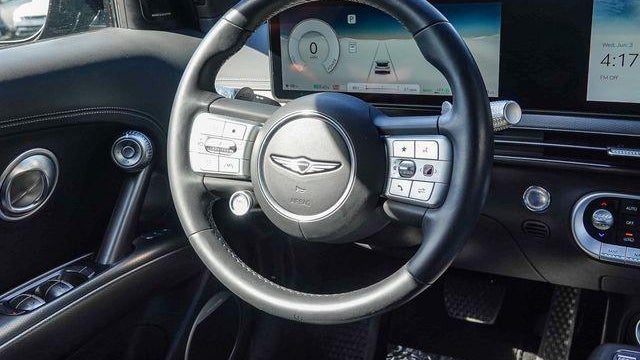2023 Genesis GV60 Advanced