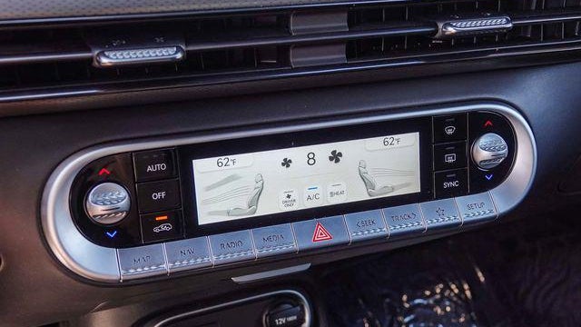 2023 Genesis GV60 Advanced