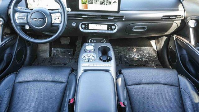 2023 Genesis GV60 Advanced
